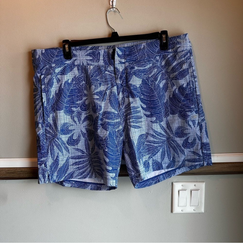 Rhone Point Break Board Shorts Lined Hybrid Swim Trunks 7" Blue Tropical